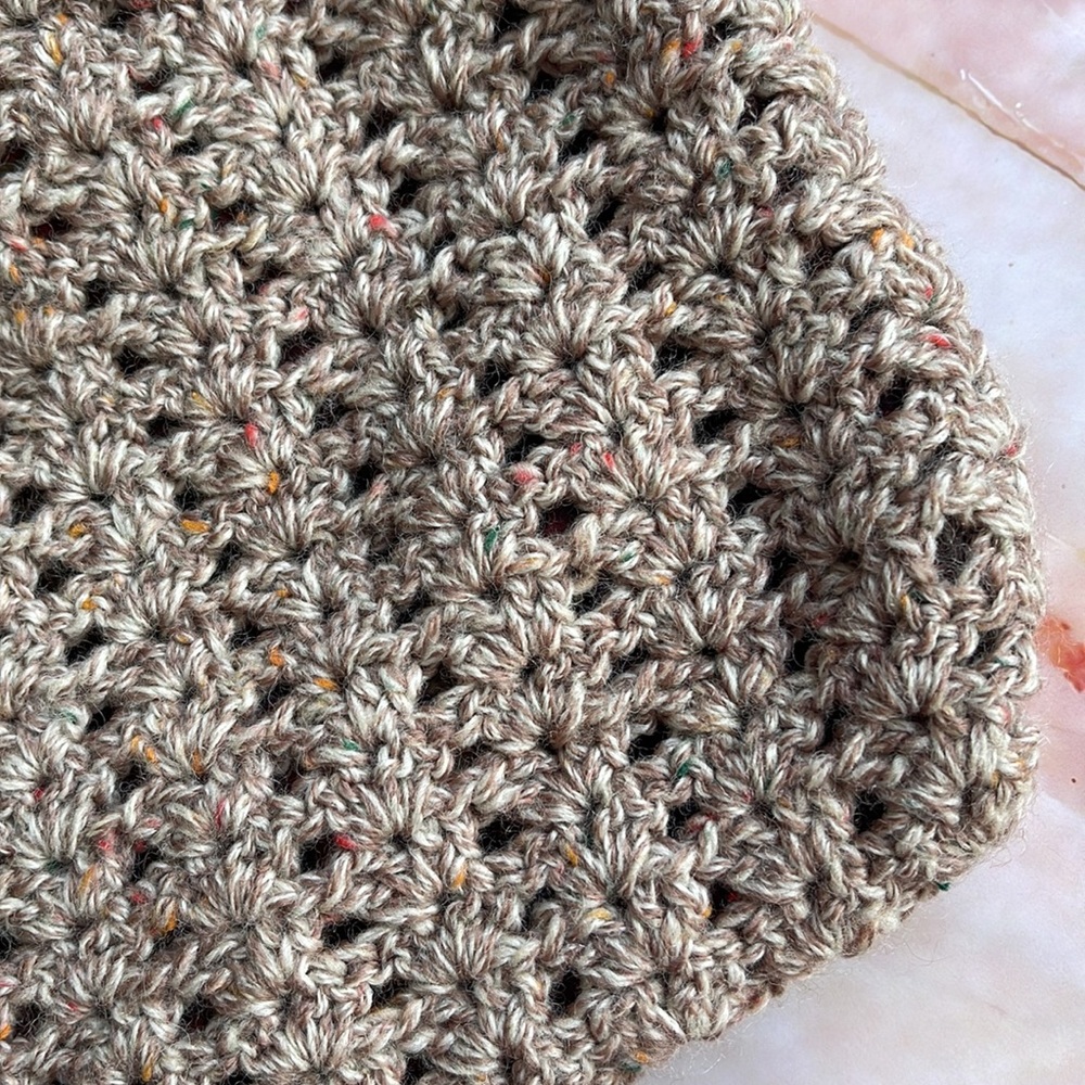 HANDCRAFTED | Knitted carry bag with bamboo handles - Picture 4 of 10